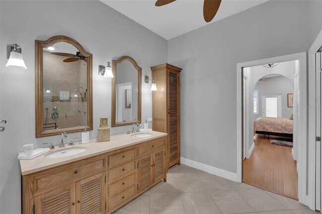 Building Photo - 2436 Deborah Dr