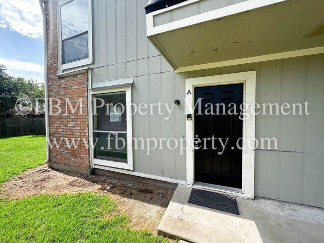 Building Photo - 608A Walter Stephenson - Charming 2 Bedroom, 1 Bathroom Apartment Home in Midlothian, TX!