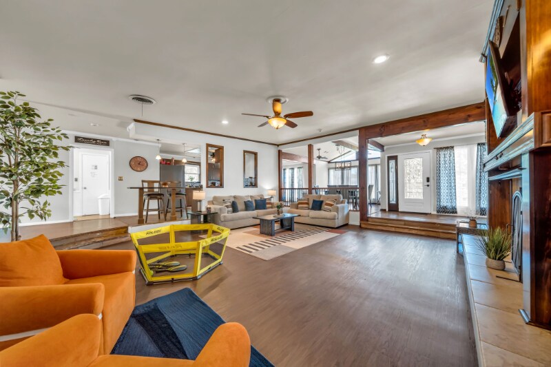 Building Photo - 5111 Ashwood Dr