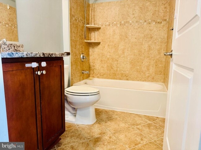 Building Photo - 5715 Rosanna Pl