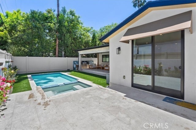 Building Photo - 5748 Vesper Ave