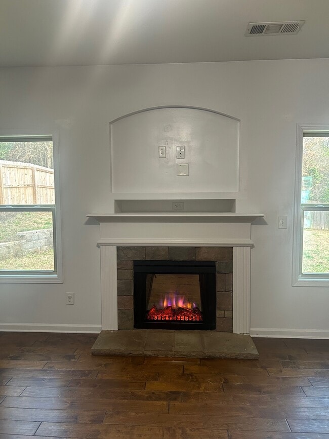 Building Photo - Zortman