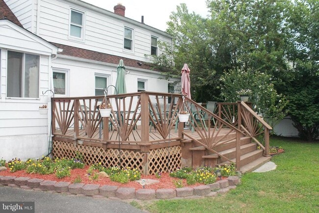 Building Photo - 238 Steward St