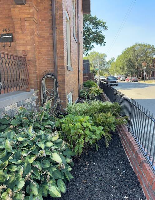 Building Photo - 463 Wilson Ave