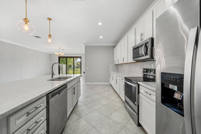 Building Photo - 8359 Hanoverian Dr