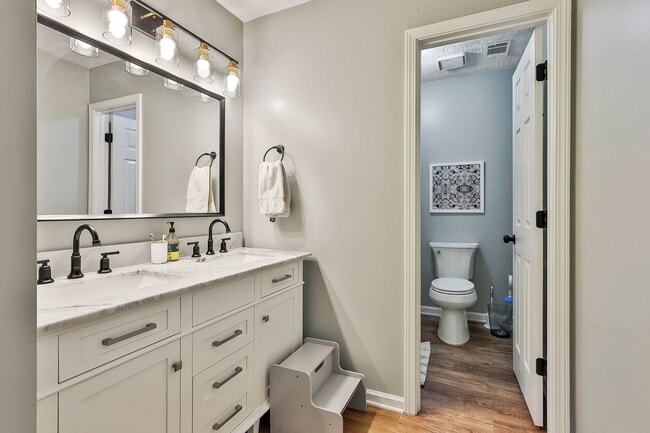 Building Photo - Charming Updated PTC Ranch just steps from...