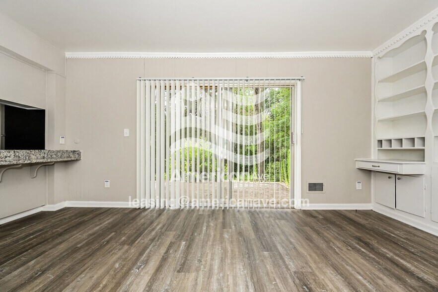 Building Photo - 3816 Rockdale Dr