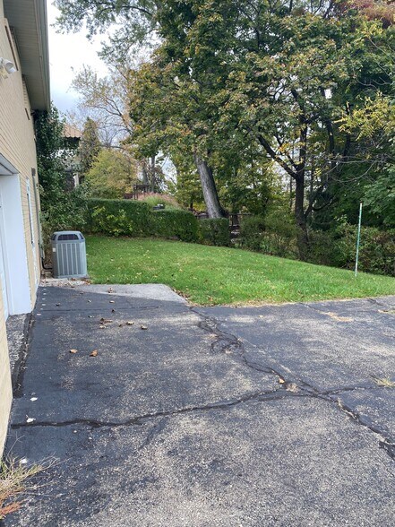 Building Photo - 14001 Michael Dr