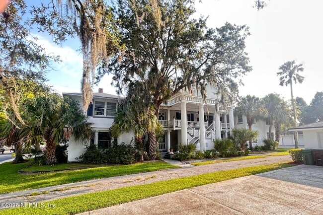 Building Photo - 55 Riberia St