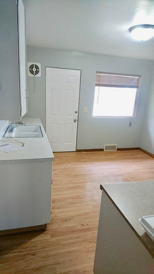 Building Photo - 2726 Pomona Dr