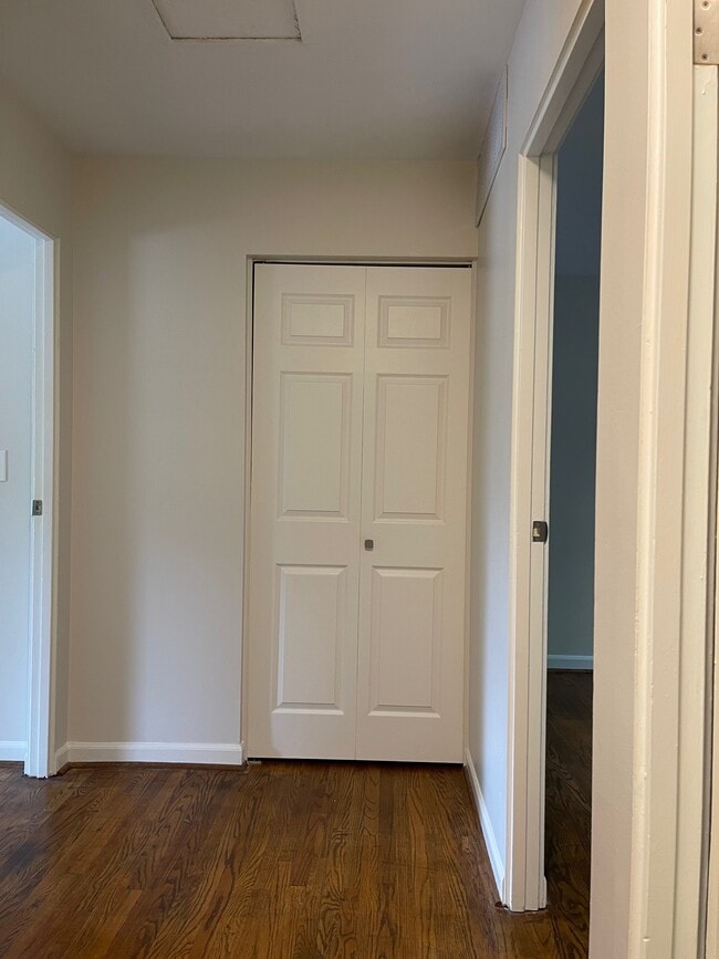 Building Photo - 2831 Bexley Ct