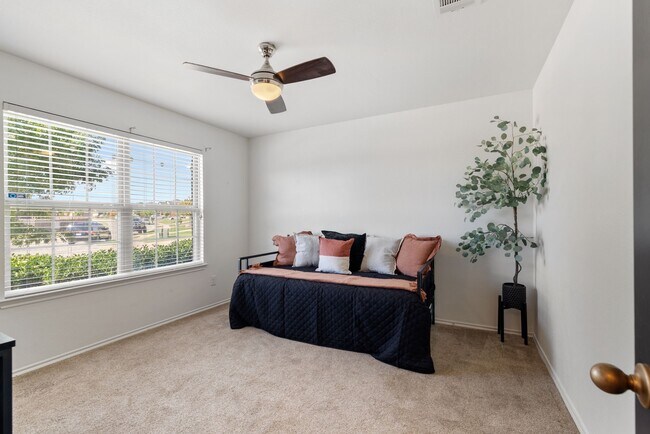 Building Photo - 1312 Cedar Hollow Dr