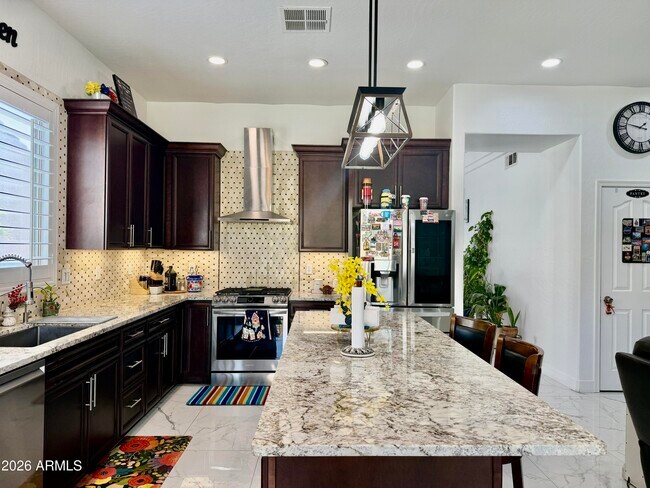 Building Photo - 3927 S Hollyhock Pl
