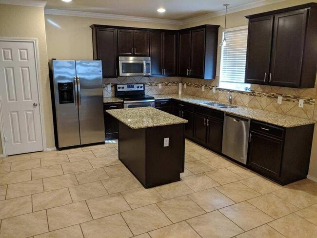 Building Photo - 2960 Nicholas Cove