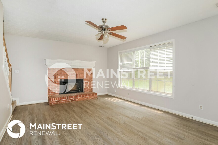 Building Photo - 638 Stonemill Manor