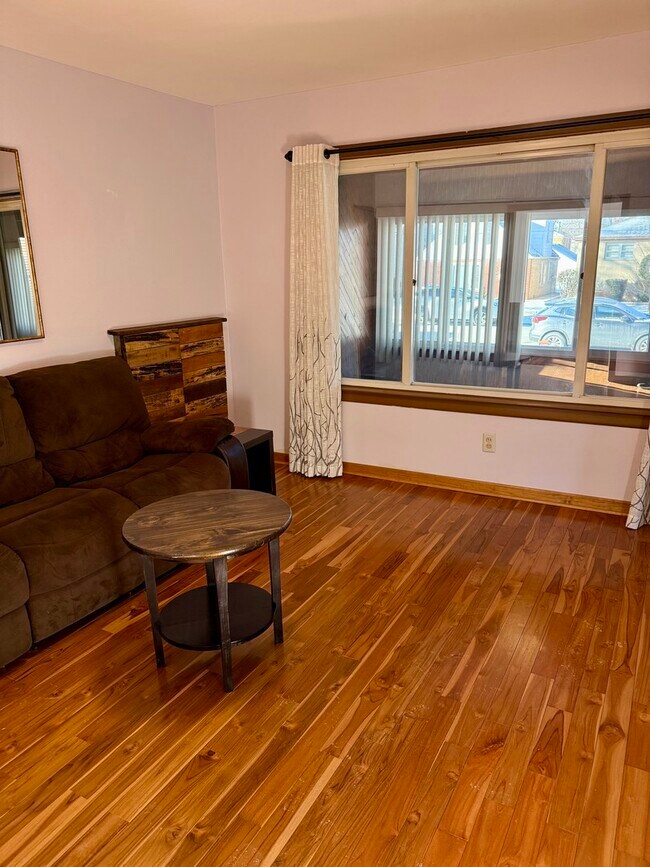 Building Photo - 3251 N Osage Ave