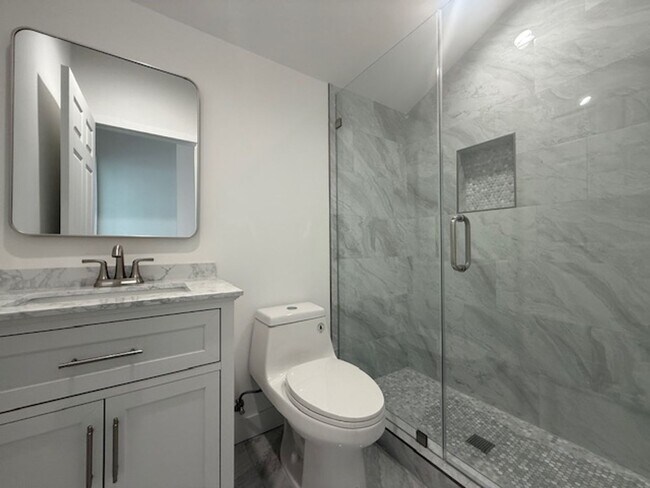 Building Photo - ADU 2 Bedroom for Rent in Sylmar!