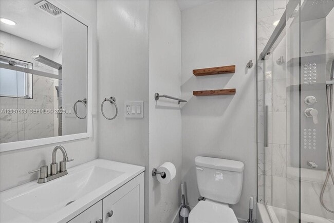Building Photo - 1131 N 75th Ave