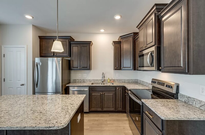 Building Photo - 204 Kinsale Dr