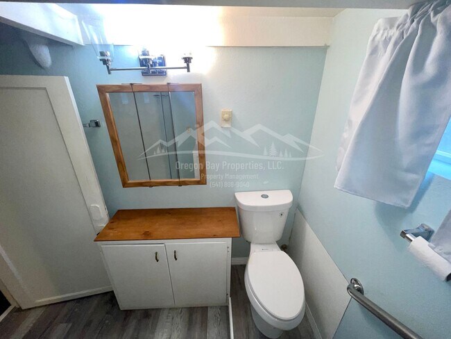 Building Photo - N. Dean St Apts.