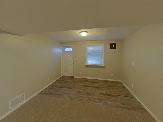 Building Photo - 16377 Duluth Ave SE