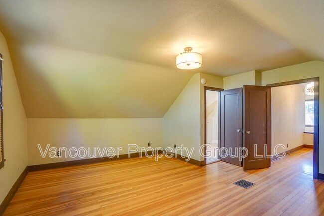 Building Photo - 2814 H St