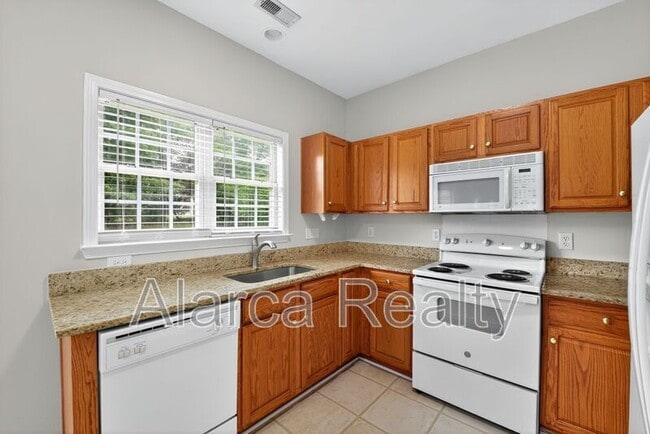 Building Photo - 9205 Mitchell Glen Dr