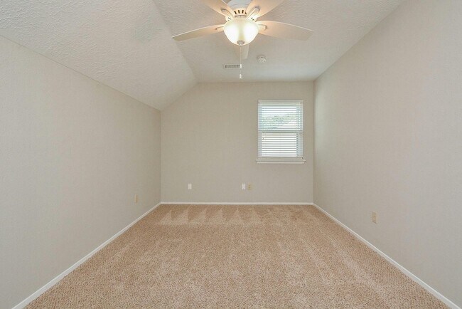 Building Photo - 2119 Landcircle Ct