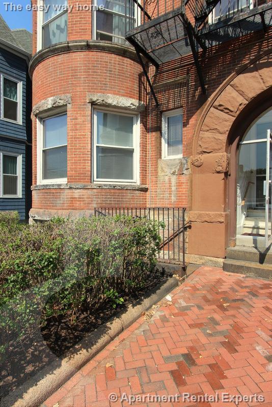 Building Photo - 891 Massachusetts Ave