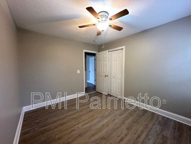 Building Photo - 149 Kerry Gibbons Dr