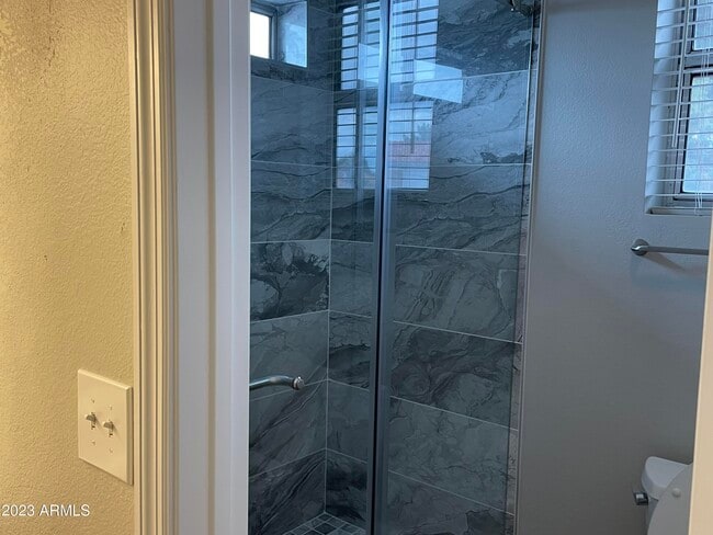 Building Photo - 607 S Winthrop St