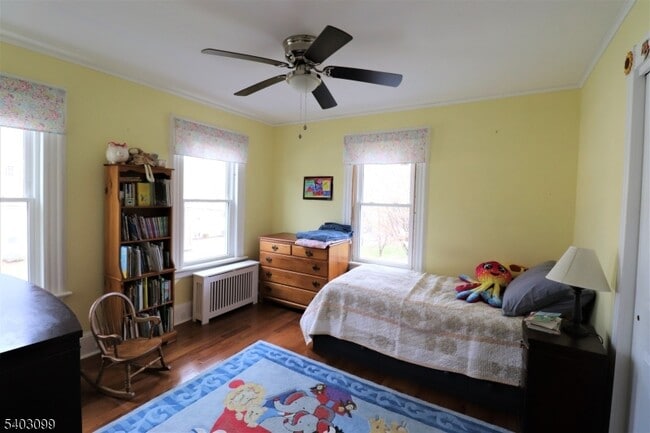 Building Photo - 236 W Main St