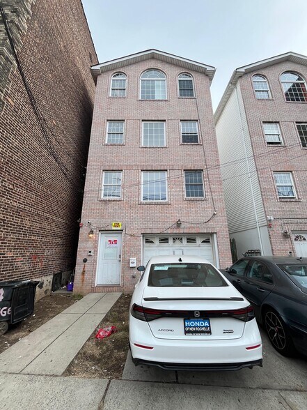 Building Photo - 15 Bergen Ave