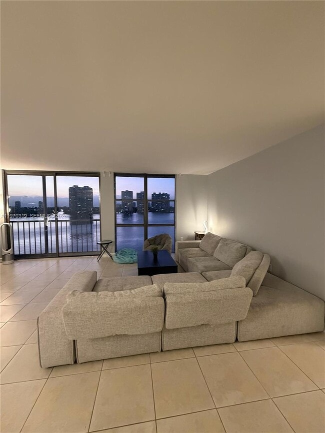 Building Photo - 17600 N Bay Rd