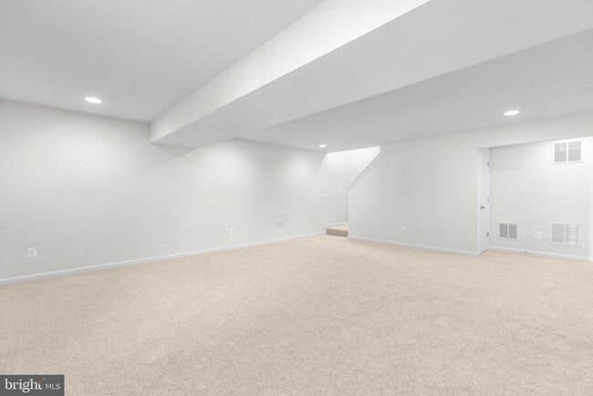 Building Photo - 407 Apricot St