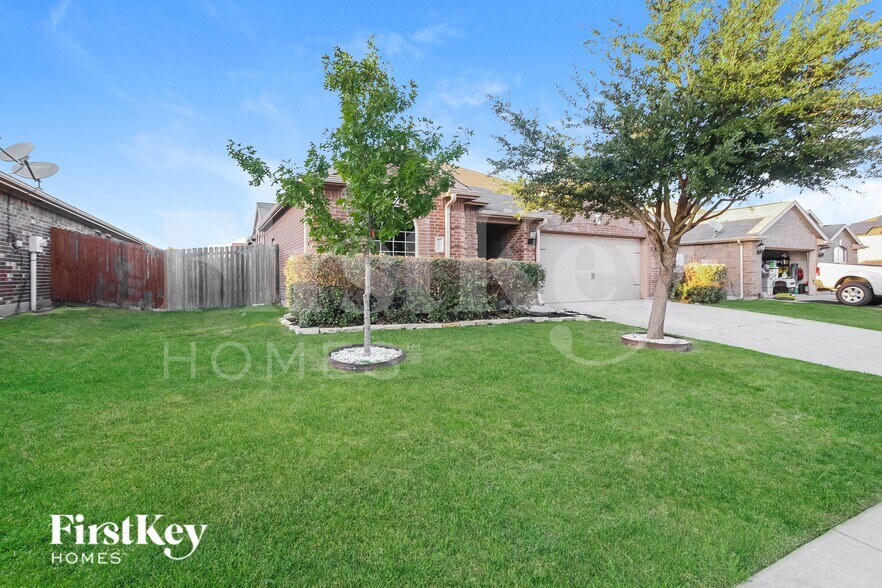 Building Photo - 3300 Overstreet Ln