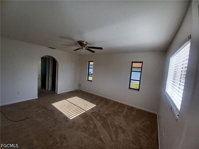 Building Photo - 3305 SW 7th Pl