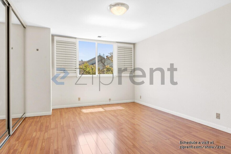 Building Photo - 1293 Laveille Ct