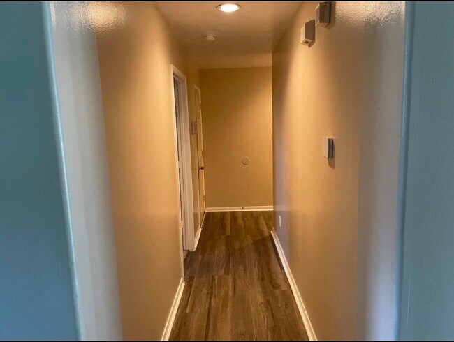 Building Photo - 15119 Wimberly Park Dr