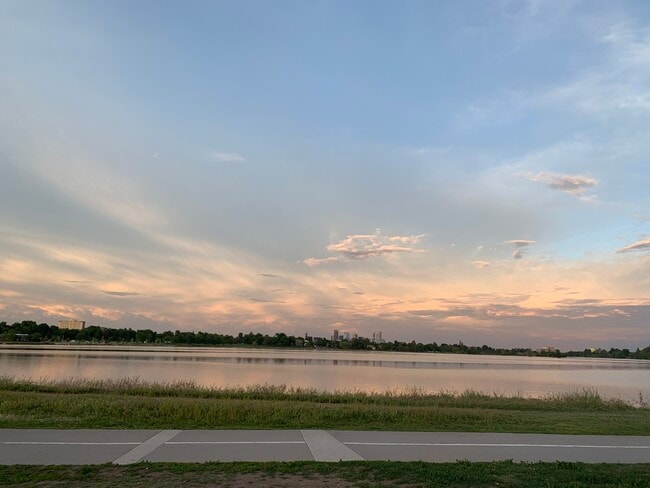 Building Photo - 1938 Newland Ct