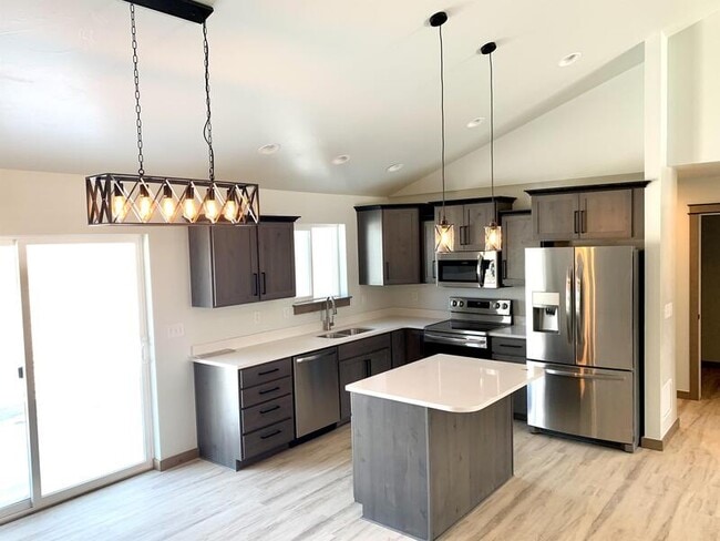 Building Photo - 2941 Bullfrog Ct