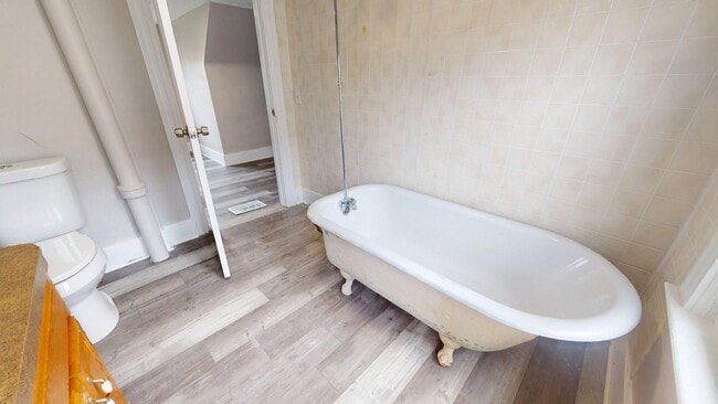 Building Photo - Lorain 2 Bedroom Single Family Home