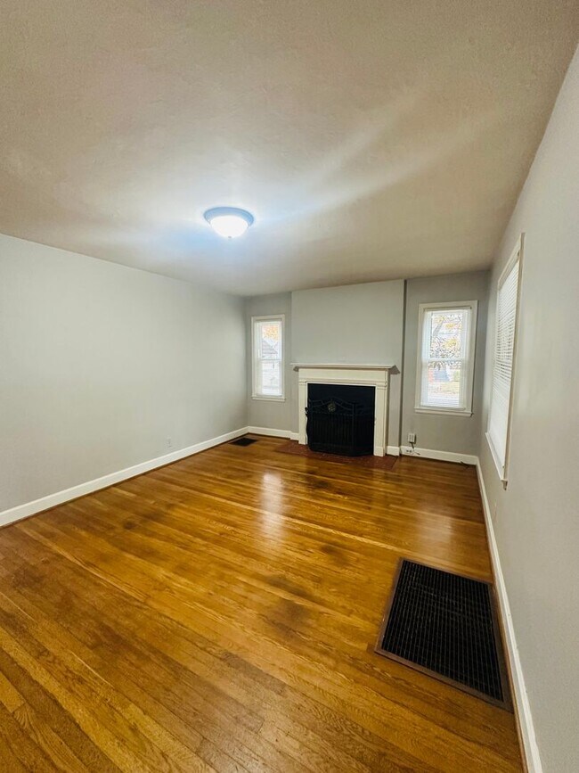 Building Photo - Updated Home in Highly Desired Deer Park Neighborhood