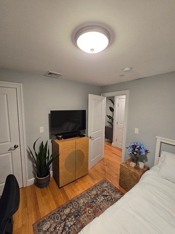 Building Photo - 214-216-216 E Eagle St