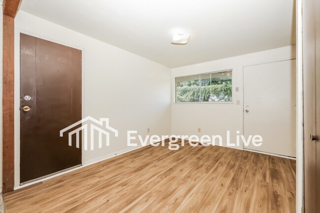 Building Photo - 4344 Kitridge Rd