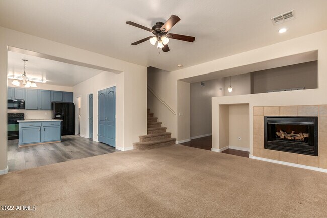 Building Photo - 17410 W Holland Ln