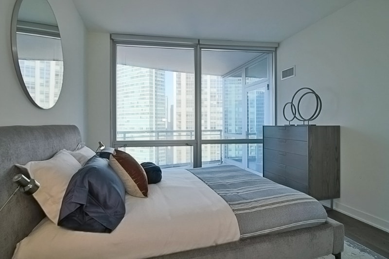 Building Photo - 455 N Park Dr