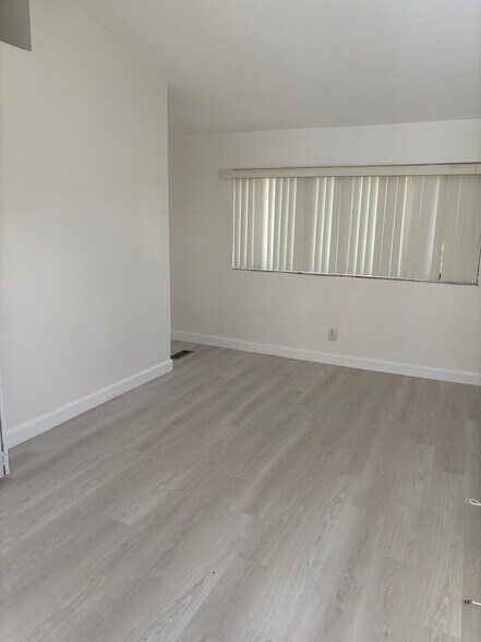 Building Photo - 355 Arlington Rd
