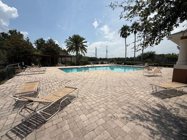 Building Photo - 10769 Savannah Landing Cir
