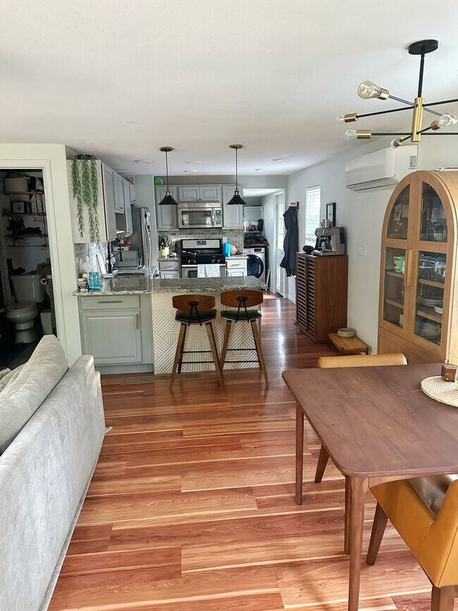 Building Photo - Downtown Loveland Home with Garage and Spa...